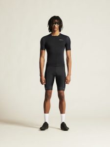 1915881-999000_Adv20Endur20Shorts20M_closeup1