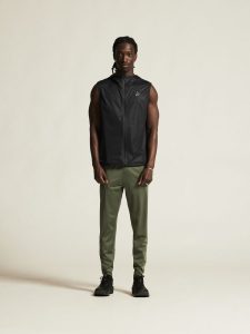 1915888-999000_PRO20Hydro20Lightweight20Vest20M_closeup1