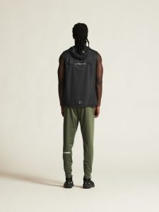 1915888-999000_PRO20Hydro20Lightweight20Vest20M_closeup3