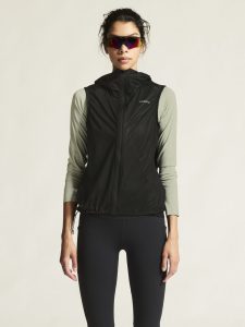 1915889-9999_PRO20Hydro20Lightweight20Vest20W_closeup4