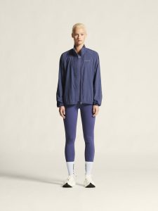 1915941-388000_Core20Essence20Wind20Jacket20W_closeup1