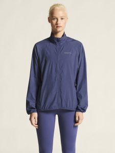 1915941-388000_Core20Essence20Wind20Jacket20W_closeup4