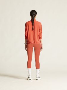 1915941-7370_Core20Essence20Wind20Jacket20W_closeup3
