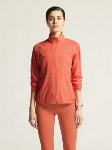 1915941-7370_Core20Essence20Wind20Jacket20W_closeup4