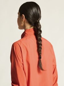 1915941-7370_Core20Essence20Wind20Jacket20W_closeup6