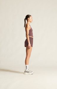 1915944-7880_ADV20Essence20220shorts20220W_closeup2