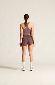1915944-7880_ADV20Essence20220shorts20220W_closeup3