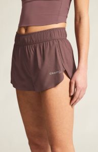 1915944-7880_ADV20Essence20220shorts20220W_closeup5