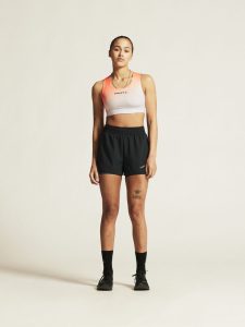 1915946-999000_ADV20Essence20220in20120shorts20220W_closeup1