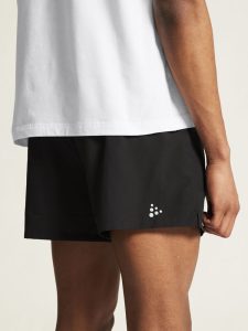 1915948-999000_CORE20Essence20Shorts20220M_closeup6