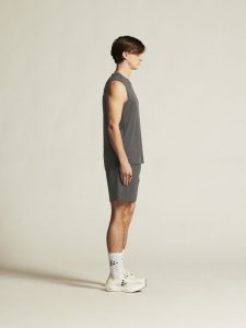 1915950-985000_ADV20Essence20220in20120shorts20220M_closeup2