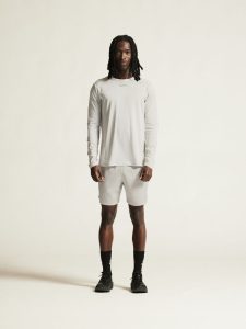1915951-922000_ADV20Essence20Shorts20M_closeup1