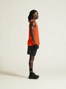 1915951-999000_ADV20Essence20Shorts20M_closeup2