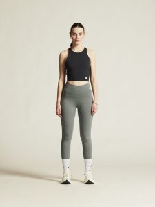 1916009-999000_Collective20Cropped20Singlet20W_closeup1