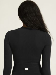 1916014-999000_Collective20Rib20Cropped20LS20Top20W_closeup6