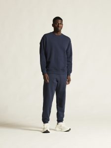 1916296-396000_Frequent20RN20sweatshirt20M_closeup1
