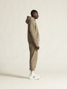 1916298-240000_Frequent20Hoodie20M_closeup2