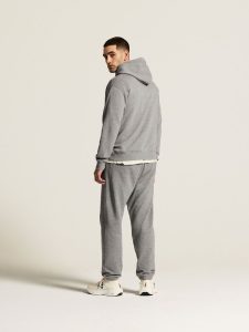 1916298-950M_Frequent20Hoodie20M_closeup3