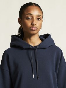 1916299-396000_Frequent20Hoodie20W_closeup5