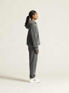 1916299-970000_Frequent20Hoodie20W_closeup2