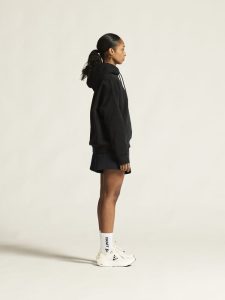 1916299-999000_Frequent20Hoodie20W_closeup2