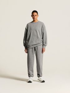1916303-950M_Frequent20RN20Sweatpants20W_closeup1