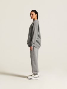 1916303-950M_Frequent20RN20Sweatpants20W_closeup4