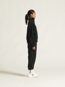 1916305-999000_Frequent20HZ20Sweatshirt20W_closeup2