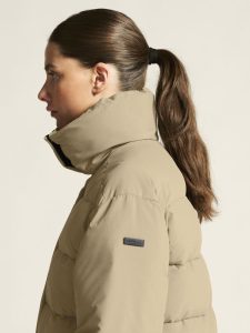 1916376-240000_Urban20Long20Padded20Coat20W_closeup4