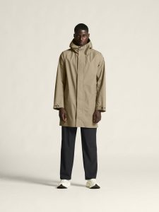 1916385-240000_Urban20Shell20Coat20Uni_closeup1