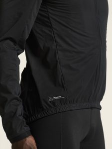 1916415-999000_Core20Bike20SubZ20Insulate20Jacket20M_closeup6