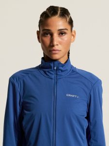 1916416-3830_Core20Bike20SubZ20Insulate20Jacket20W_closeup5