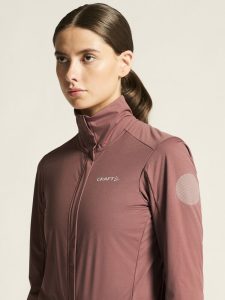 1916416-473000_Core20Bike20SubZ20Insulate20Jacket20W_closeup5