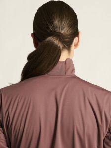 1916416-473000_Core20Bike20SubZ20Insulate20Jacket20W_closeup7