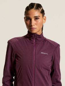 1916416-7750_Core20Bike20SubZ20Insulate20Jacket20W_closeup5