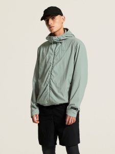 1916543-6550_SubZ20Light20Jacket20M_closeup4