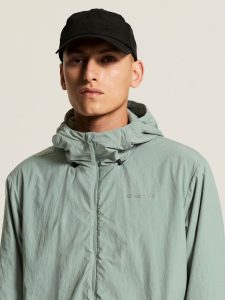 1916543-6550_SubZ20Light20Jacket20M_closeup5