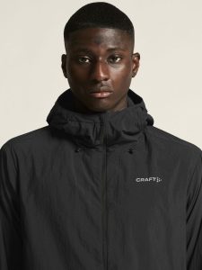 1916543-999000_SubZ20Light20Jacket20M_closeup5
