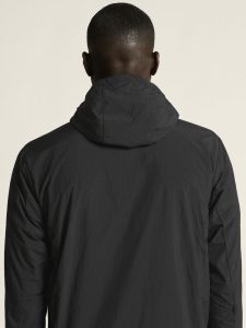 1916543-999000_SubZ20Light20Jacket20M_closeup7