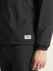 1916545-999000_SubZ20Overhead20Jacket20M_closeup7