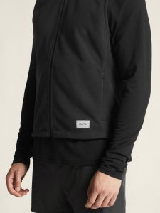 1916550-999000_SubZ20Fleece20Vest20M_closeup6