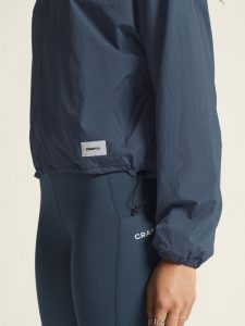 1916557-385000_SubZ20Light20Jacket20W_closeup6