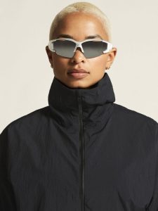 1916557-999000_SubZ20Light20Jacket20W_closeup5