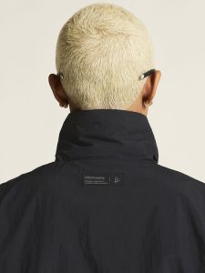 1916557-999000_SubZ20Light20Jacket20W_closeup7
