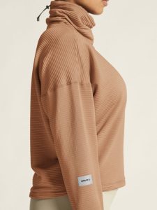 1916569-246000_SubZ20Funnelneck20Jersey20W_closeup7