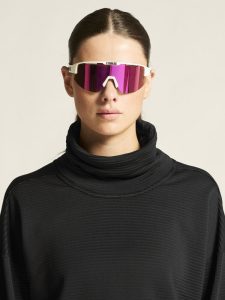 1916569-999000_SubZ20Funnelneck20Jersey20W_closeup5