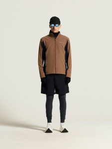 1916619-2549_ADV20Essence20Warm20Jacket20320M_closeup1