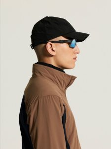1916619-2549_ADV20Essence20Warm20Jacket20320M_closeup8
