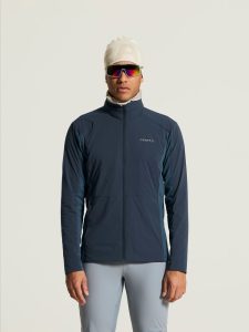 1916619-3983_ADV20Essence20Warm20Jacket20320M_closeup4