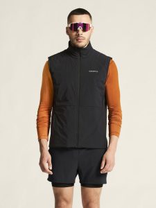 1916620-999000_ADV20Essence20Warm20Vest20220M_closeup4